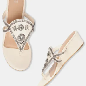 W Embroidered Open Wedge - hannah