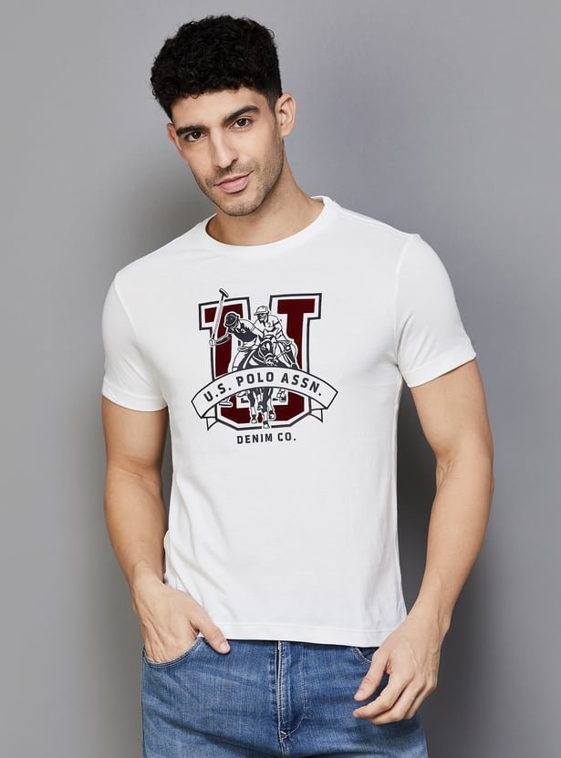 Men Solid White Round Neck Cotton Slim Fit T-Shirt