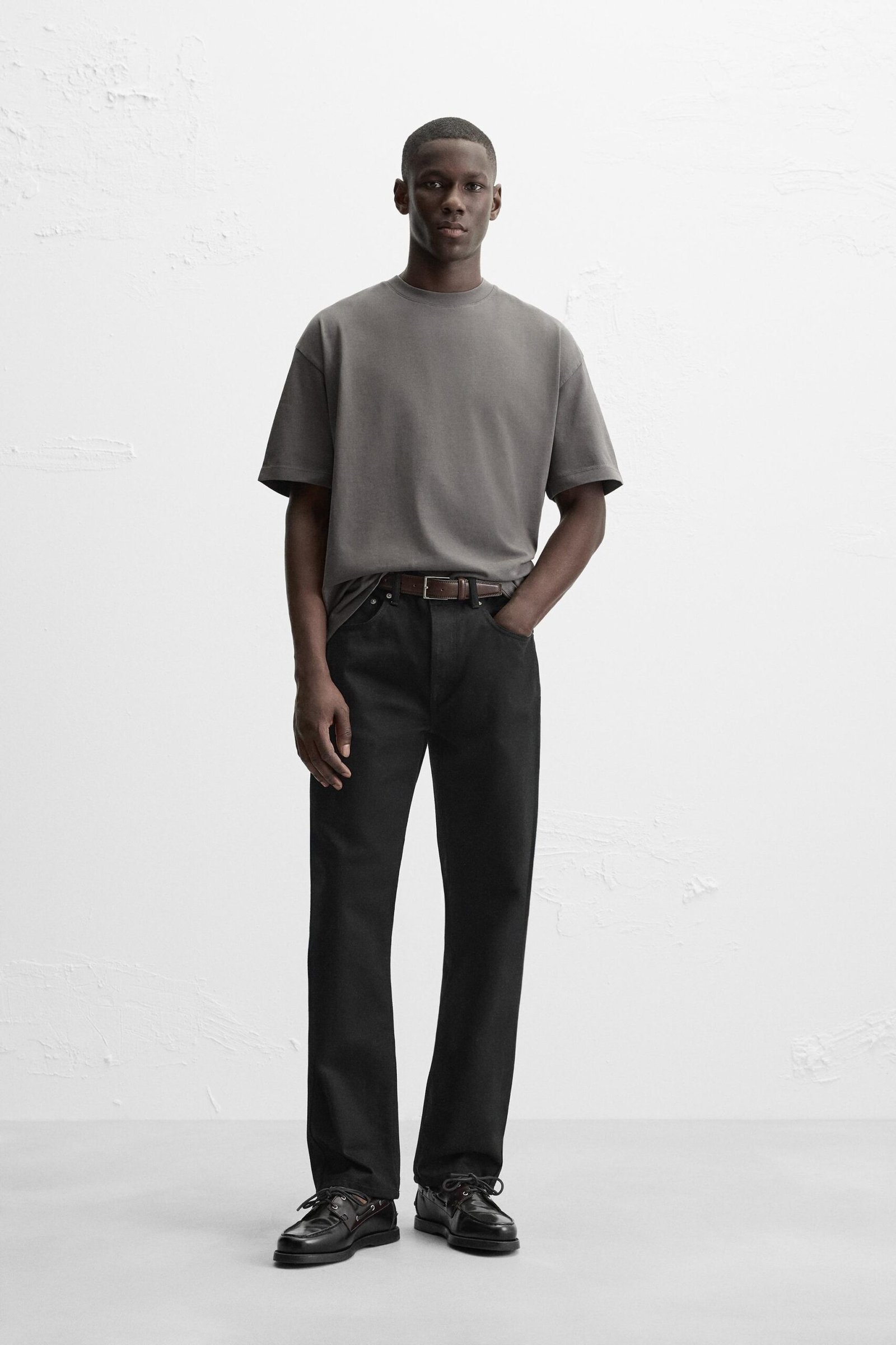 Zara washed grey oversized solid T-shirt